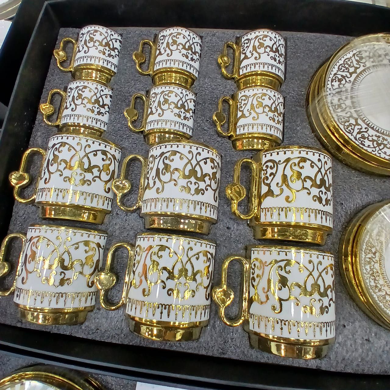 سيرفيس قهوة وحليب 24 قطعة