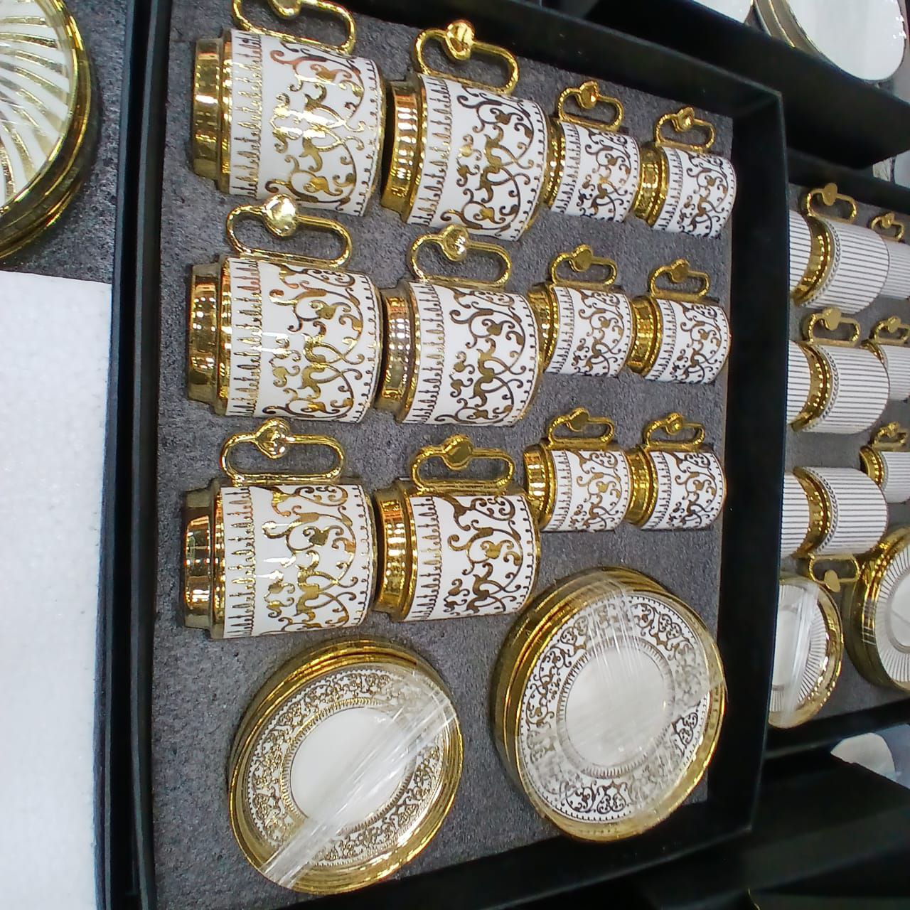 سيرفيس قهوة وحليب 24 قطعة