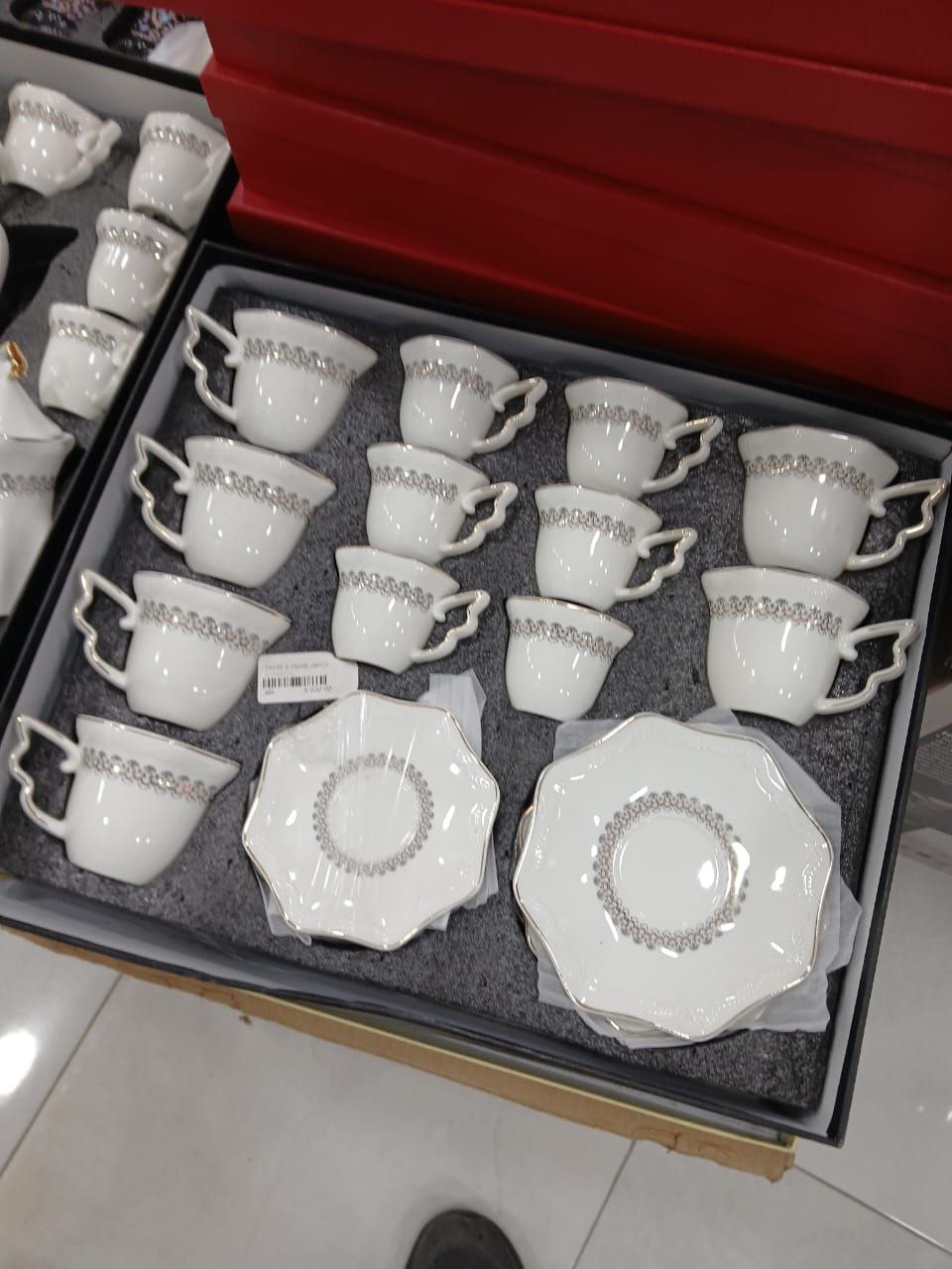 Service Café 24 Pièces – طقم قهوة راقي 24 قطعة